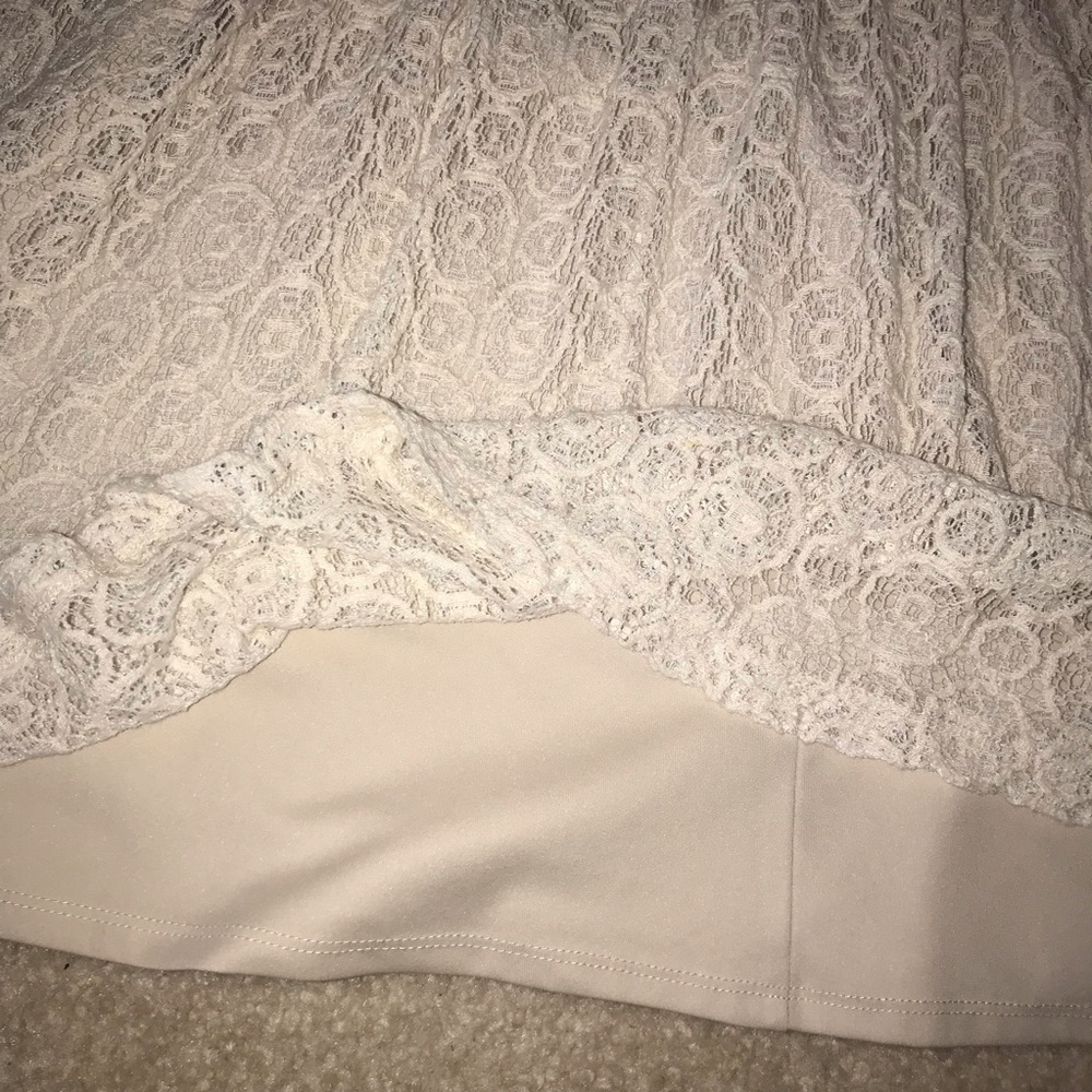 Cream colored lace dress - Picture 3 of 3